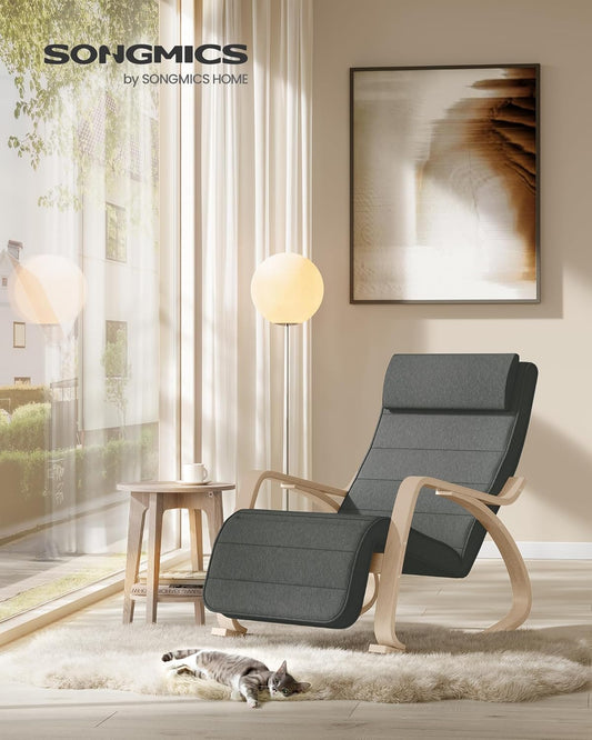 SONGMICS Schaukelstuhl, Mit Armlehnen Aus Birkenholz, Schaukelsessel, 5-Fach Verstellbare Fußstütze, Bis 150 Kg Belastbar, Für Schlafzimmer, Wohnzimmer, Dunkelgrau-Naturfarben LYY10G