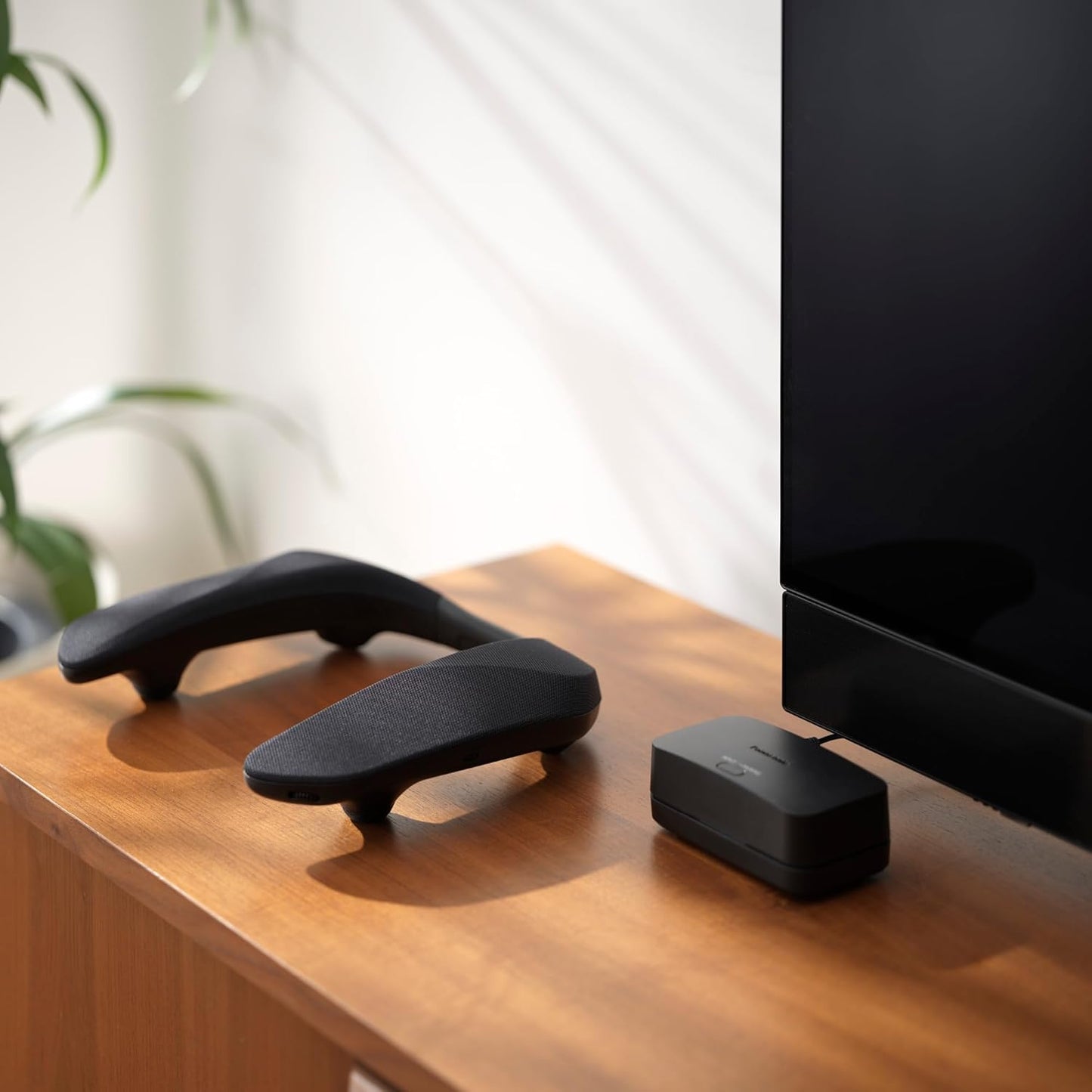 Panasonic SC-GNW30 Kabelloser Heimkino Nacken-Lautsprecher Surround Sound System Mit Integriertem Mikrofon; HDMI 2.1, USB, Bluetooth 9H Akkulaufzeit, Kompatibel Mit TV, PC, Macos, Ps4/Ps5/Switch/Xbox