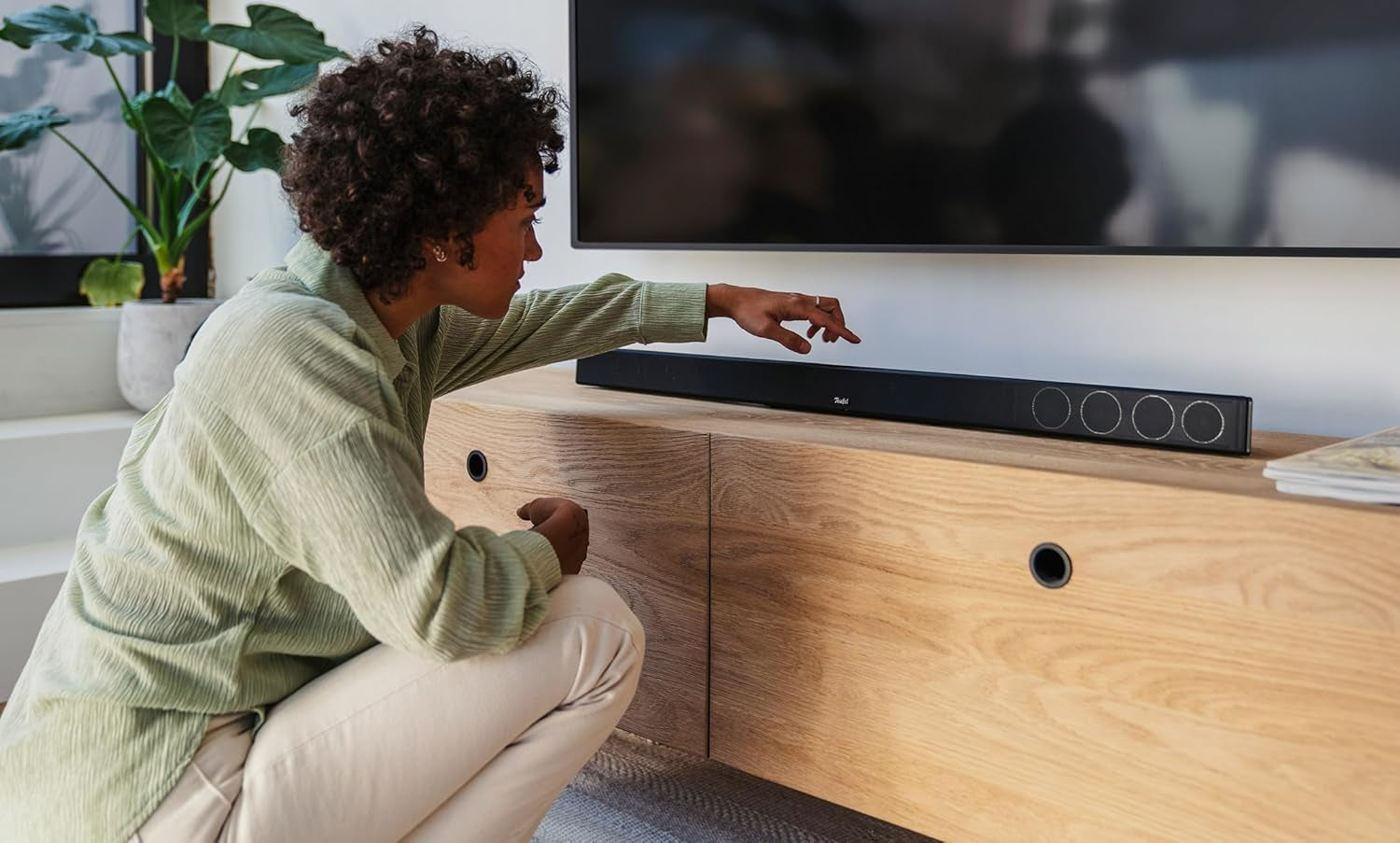 Teufel CINEBAR 11 4.1 Mk4 - Dolby Atmos Soundbar Mit Kabellosem Subwoofer & Rücklautsprechern Sound System, Bluetooth Aptx, HDMI CEC, 4K-Pass-Through - Schwarz