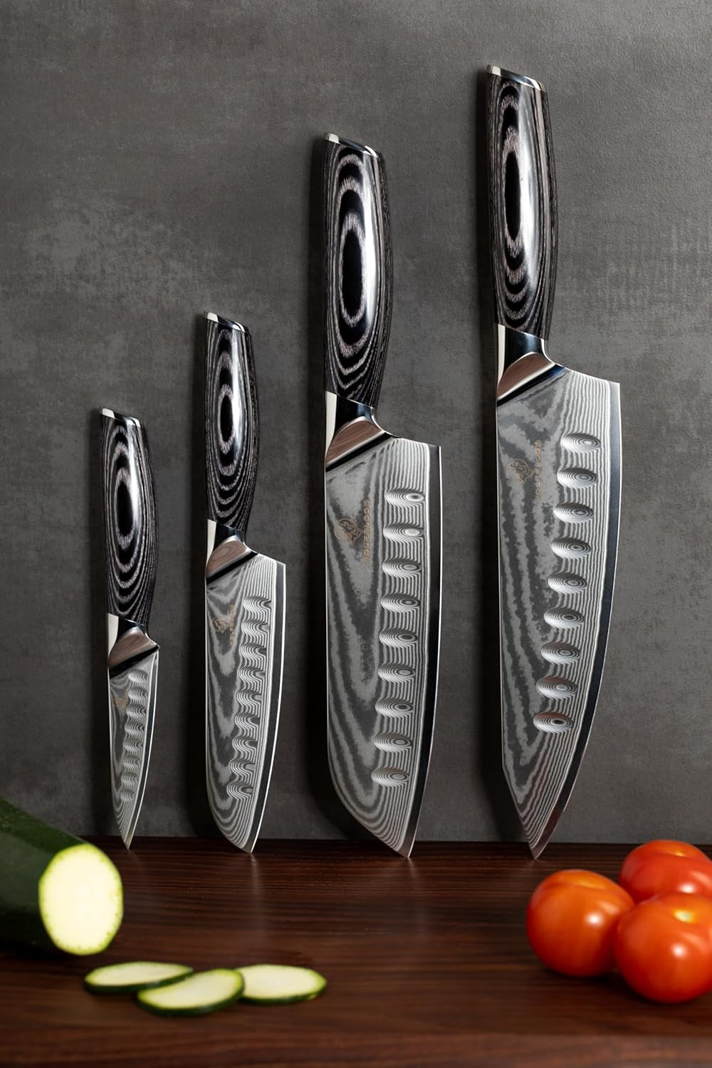 Wolfblood PRO 4Er Damastmesser Set XL (33, 31, 23 & 19Cm) TÜV Geprüfter 62 HRC Damaststahl Aus 67 Lagen I Damast Küchenmesser Set Mit Chefmesser, Santokumesser, Holzgriff, Geschenkbox & Klingenschutz