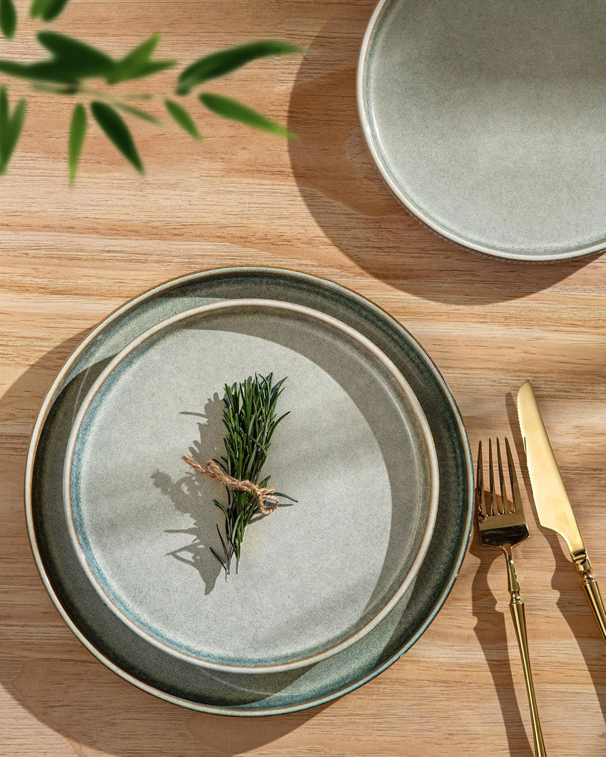 Gbhome Steingut Geschirrset 6 Personen, 18-Tlg Reaktive Glasur Handarbeit Steingut Geschirr Set, Mikrowellen- & Spülmaschinenfest Schüssel- Und Teller Set