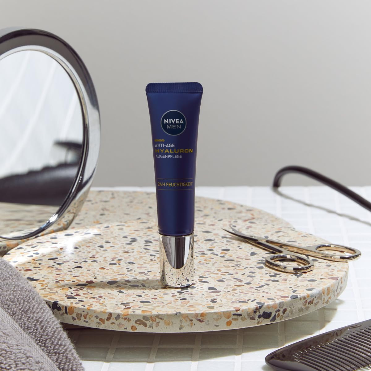 NIVEA MEN Anti-Age Hyaluron Augenpflege, Straffende Augencreme Gegen Falten Und Augenringe, Feuchtigkeitsspendende Augenpflege Mit Hyaluron (15 Ml)