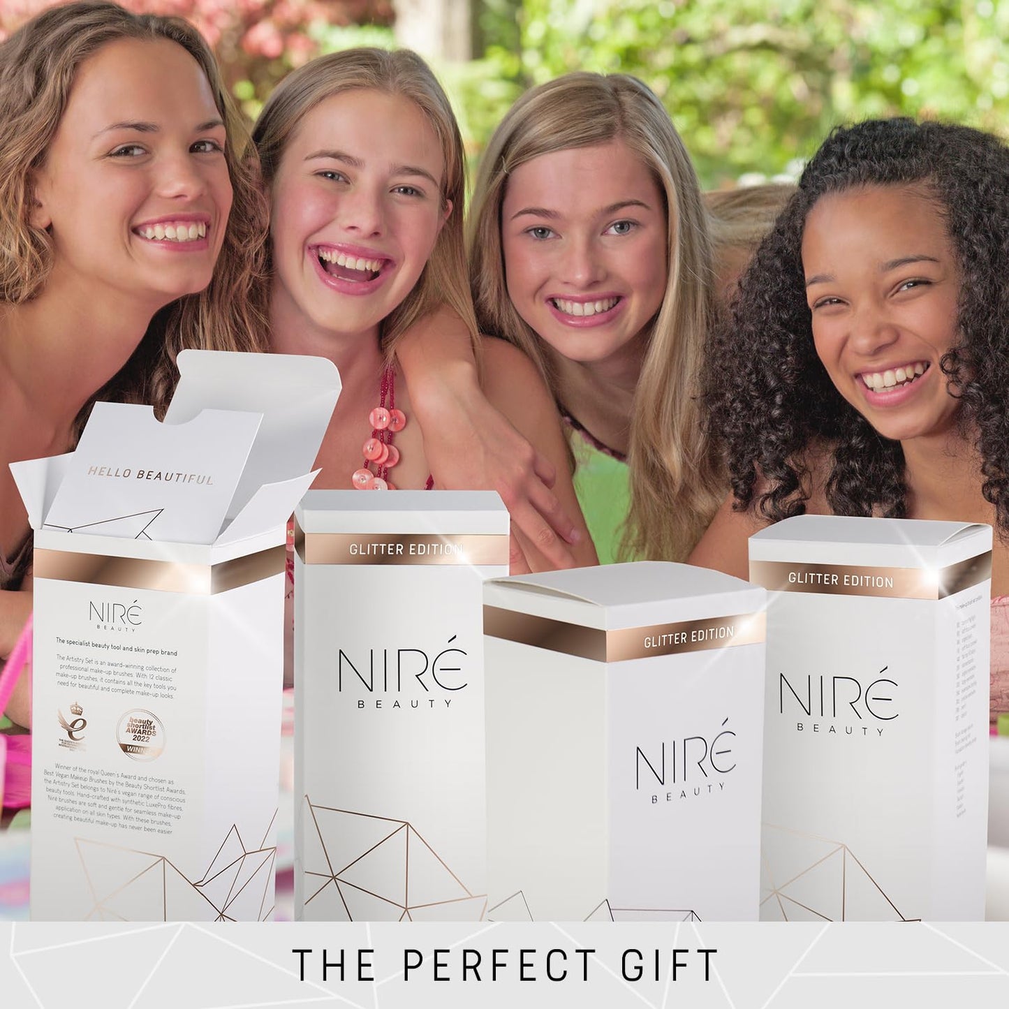 Niré Beauty Make-Up-Pinselset, 15-Teilig: Preisgekrönte Vegane Profi-Pinsel Mit Etui, Niré Make up Schwamm, Pinselreiniger, Guide & Geschenkschachtel