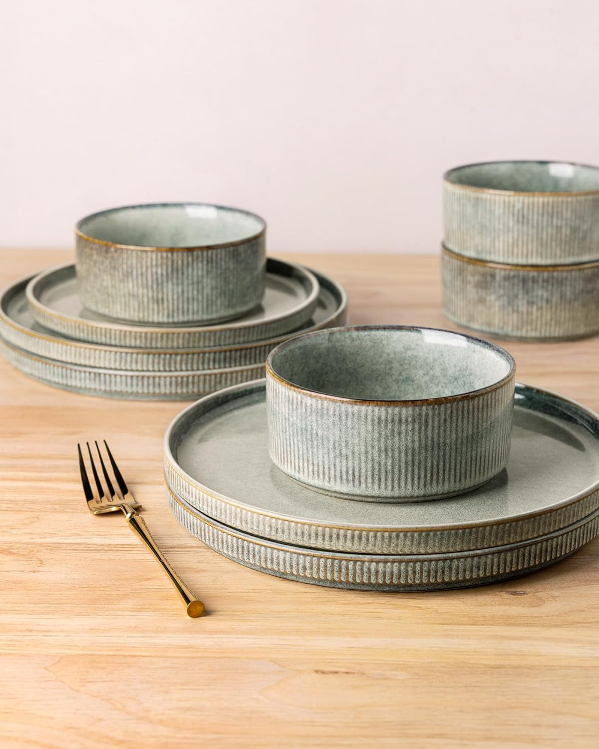 Gbhome Steingut Geschirrset 6 Personen, 18-Tlg Reaktive Glasur Handarbeit Steingut Geschirr Set, Mikrowellen- & Spülmaschinenfest Schüssel- Und Teller Set