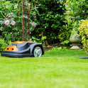 YARD FORCE Mähroboter SA900ECO Bis Zu 900Qm Rasenfläche/Selbstfahrender/Regensensor/Kantenschneidefunktion/Bürstenloser Motor / 40%-Steigung / 28V 2,0Ah Lithium-Ionen-Akku